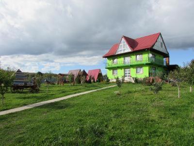 La Capra Vecinului Villa Oglinzi Buitenkant foto
