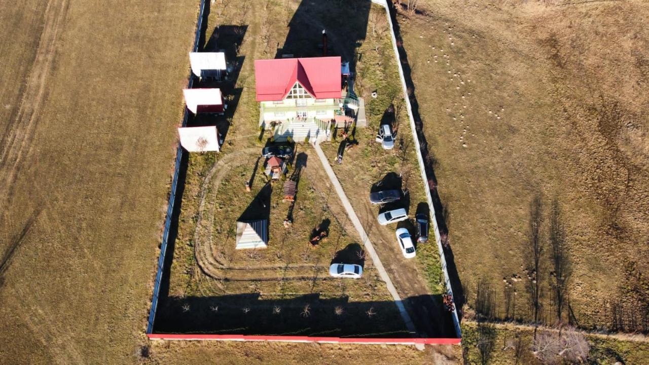 La Capra Vecinului Villa Oglinzi Buitenkant foto