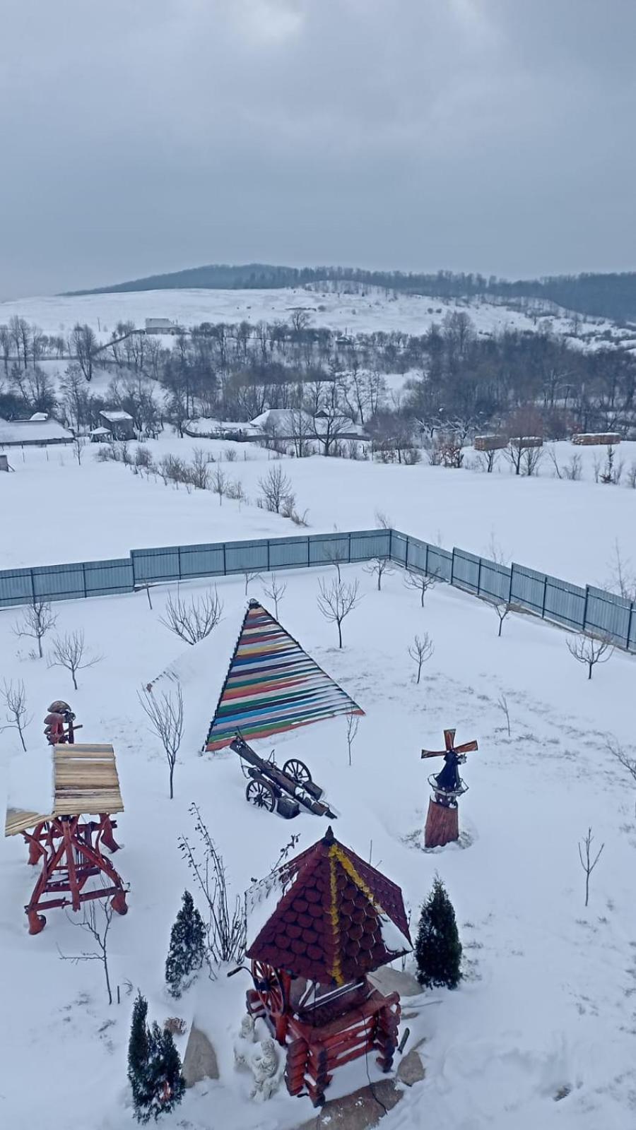 La Capra Vecinului Villa Oglinzi Buitenkant foto